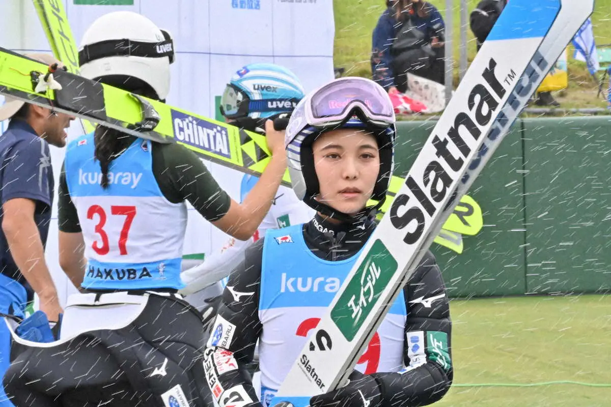 【画像・写真】【スキージャンプ】高梨沙羅は2位　飛距離伸ばすも飛型点に課題「今のままではちょっと厳しい」