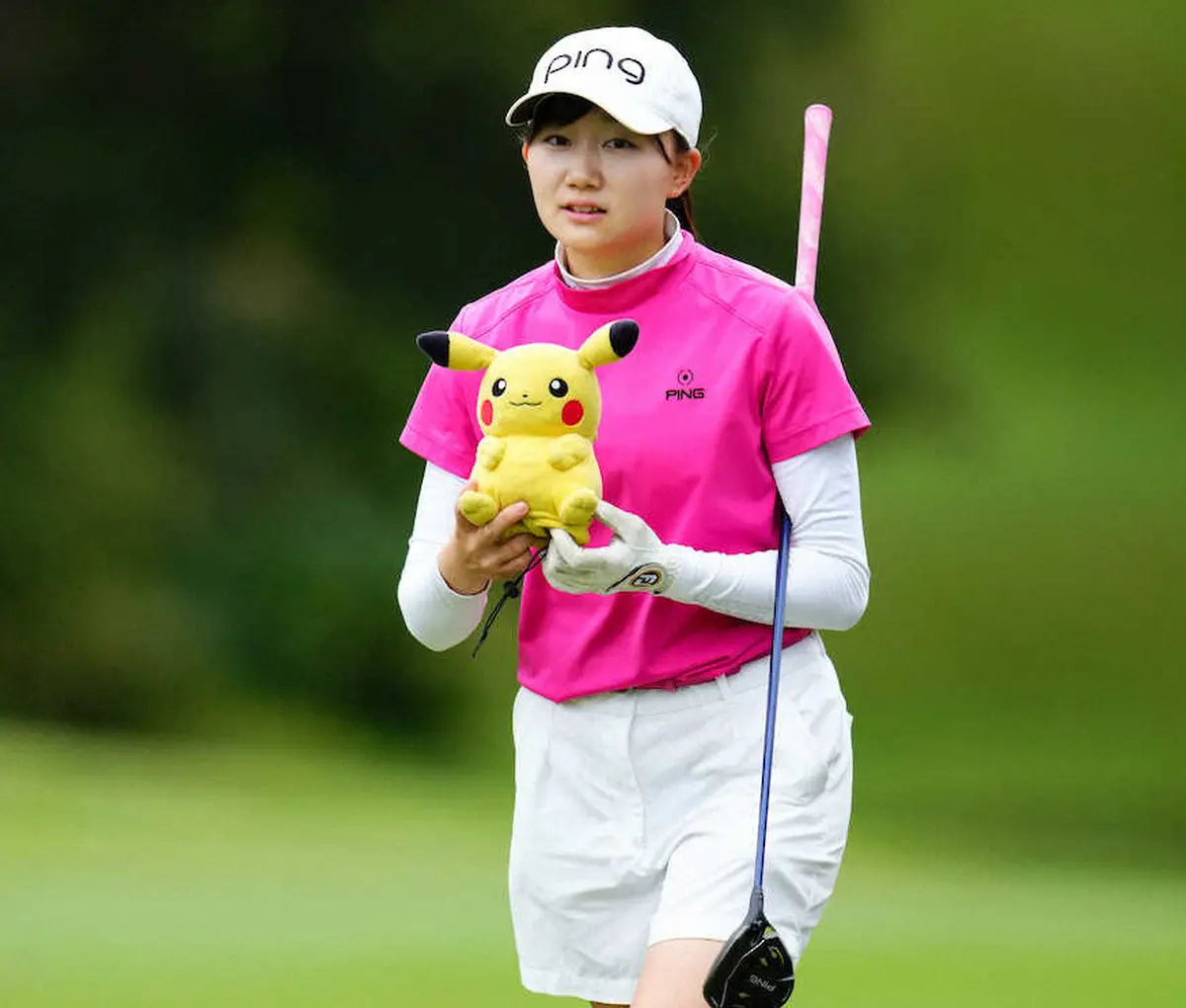 【画像・写真】9番、ピカチュウのヘッドカバーを手にする清水心結（撮影・西尾大助