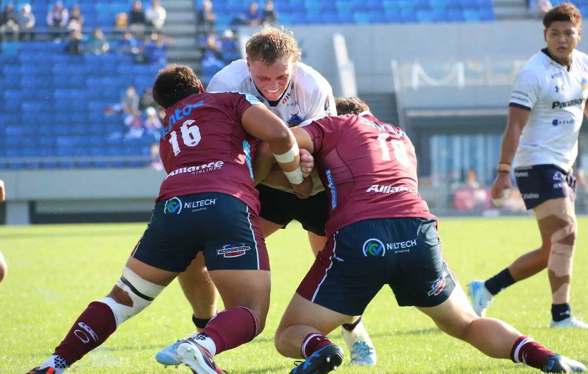 【画像・写真】【ラグビー】名は体を表す？南ア出身長身ロックのオッキー・バーナードがデビュー戦トライ「感謝」