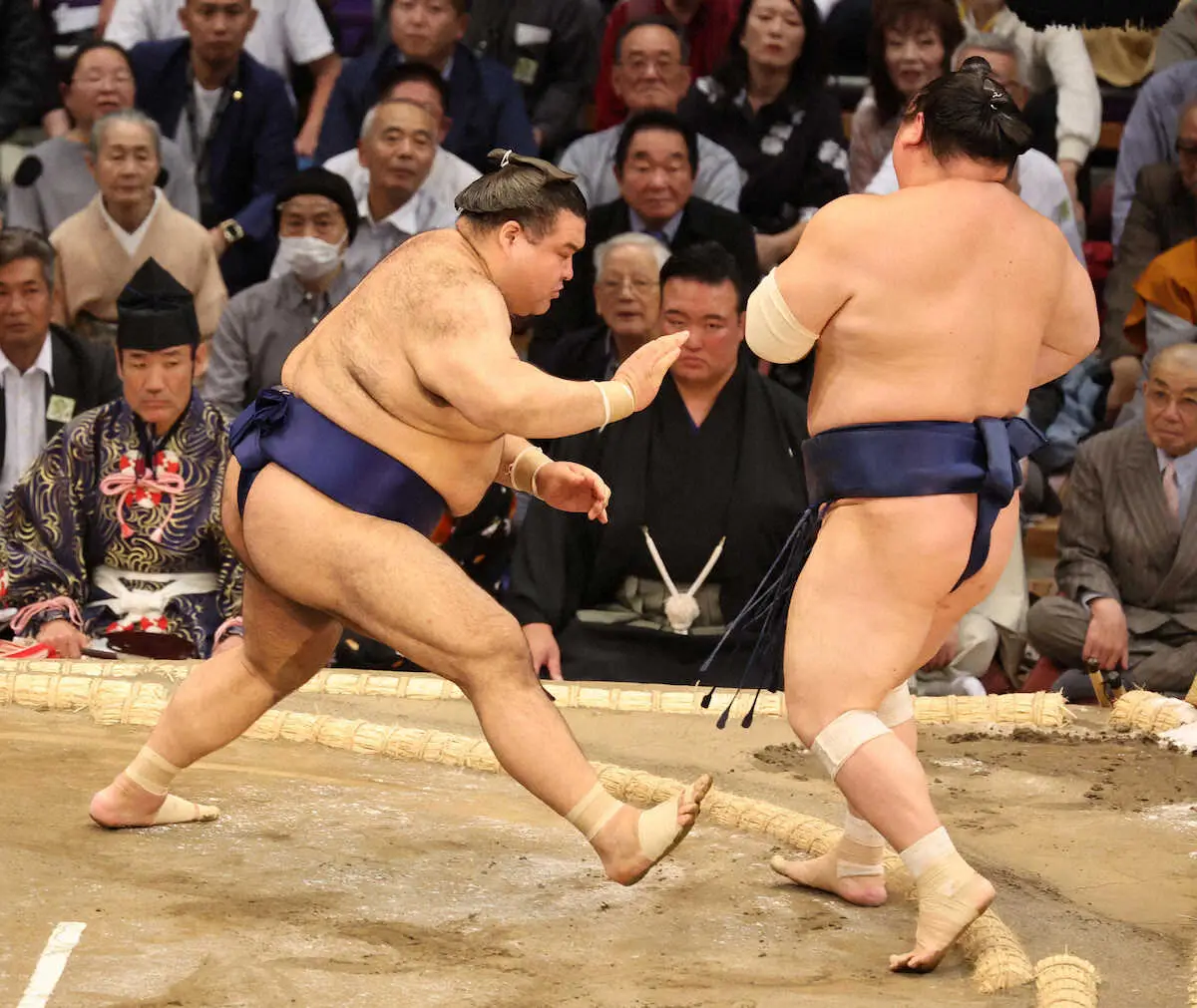 【画像・写真】高安「きょうの相撲をきっかけに」　宝富士とのベテラン対決制し初白星