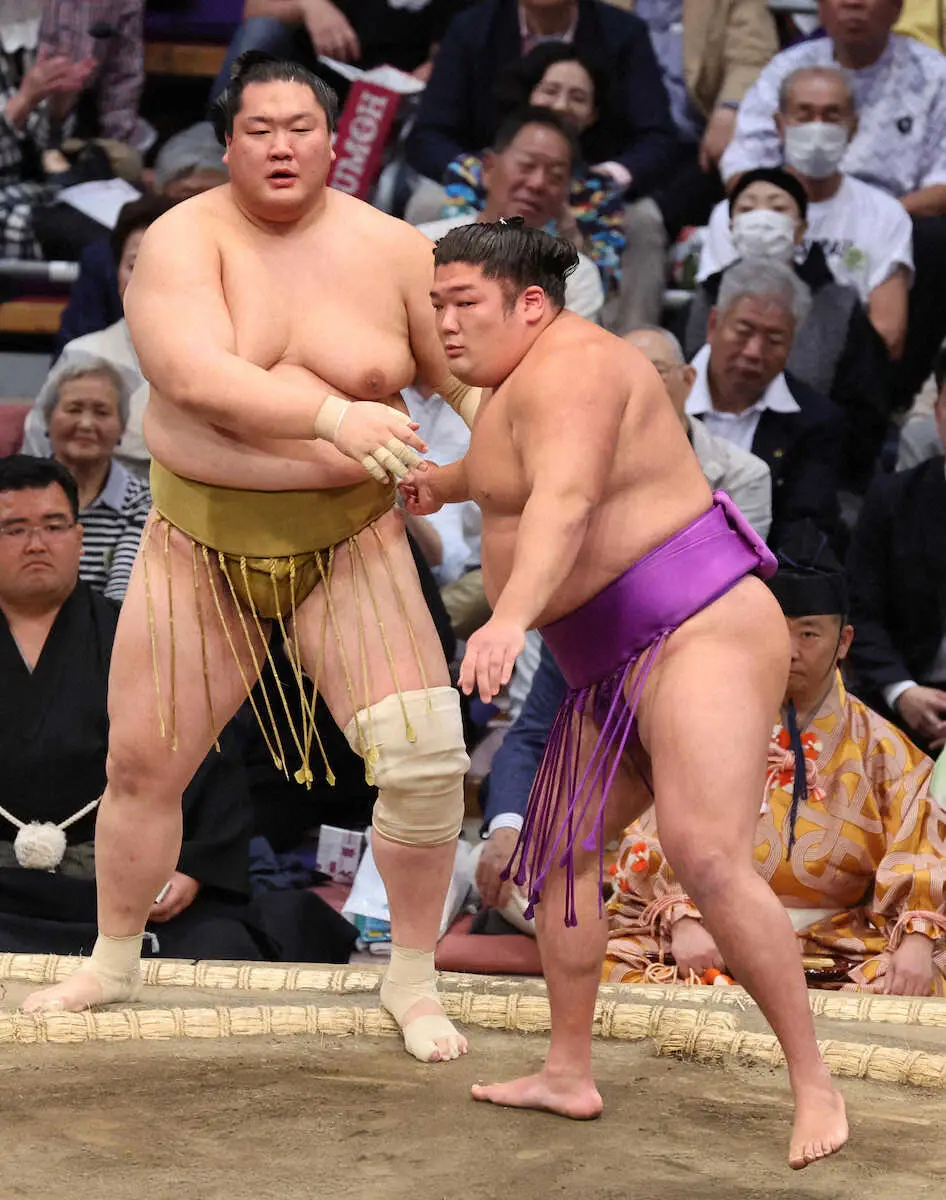 【画像・写真】大の里＆豊昇龍　初日から全勝キープ　初V目指す大関・琴桜は王鵬に初黒星喫す