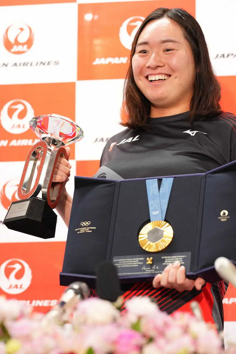 【画像・写真】パリ五輪金の北口榛花がやり投げにハマった瞬間「バドミントンのスマッシュが好きだったので…」