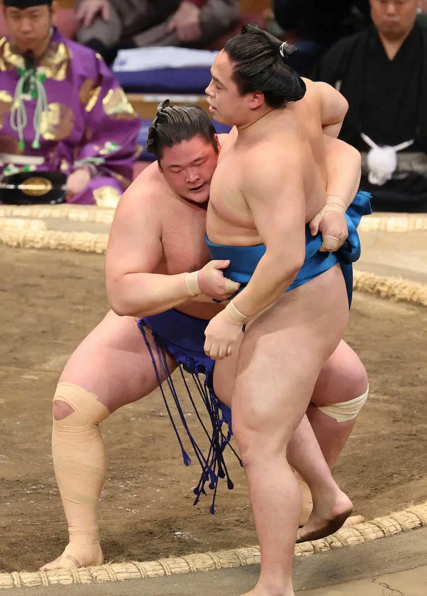 【画像・写真】十両・欧勝海が全勝キープ「危なかったが落ち着いて取れた」