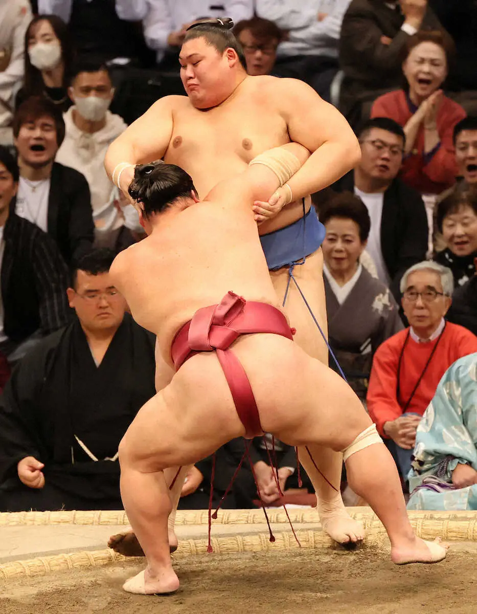 【画像・写真】大の里　新大関制覇の快挙遠のく3敗目　「明日からもう一回集中して」