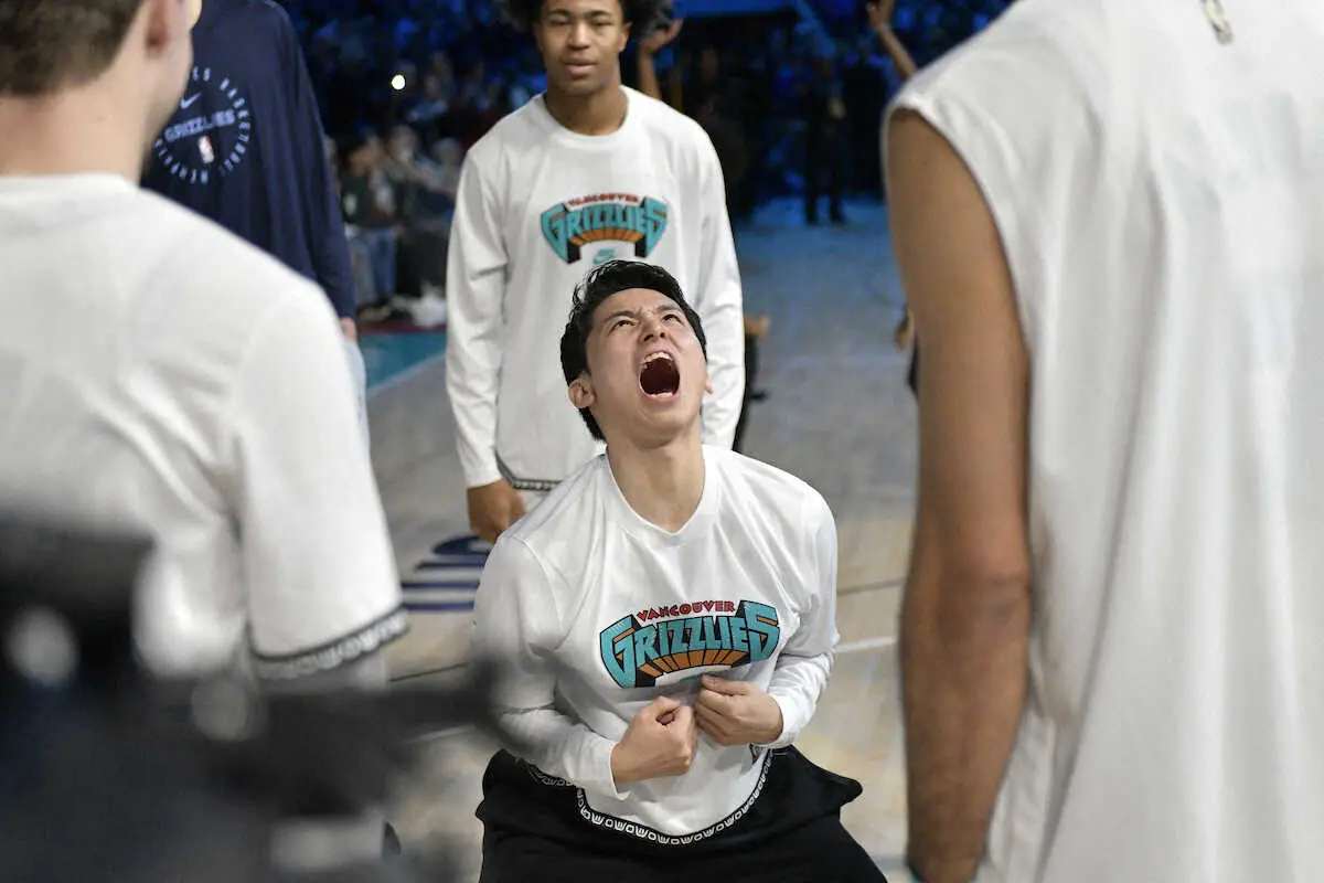 【画像・写真】河村勇輝　3戦連続“ユウキを出せ！”の大合唱の中で途中出場！グリズリーズ逆転勝利で今季初6連勝