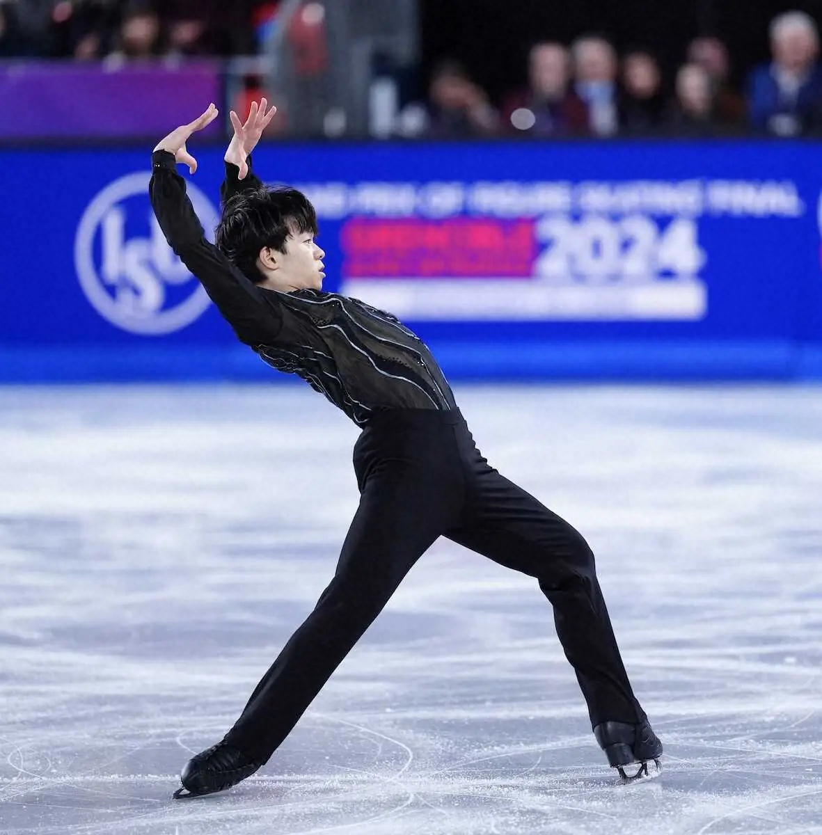 【画像・写真】鍵山優真、SP93・49点で2位発進　佐藤駿は4位　GPファイナル