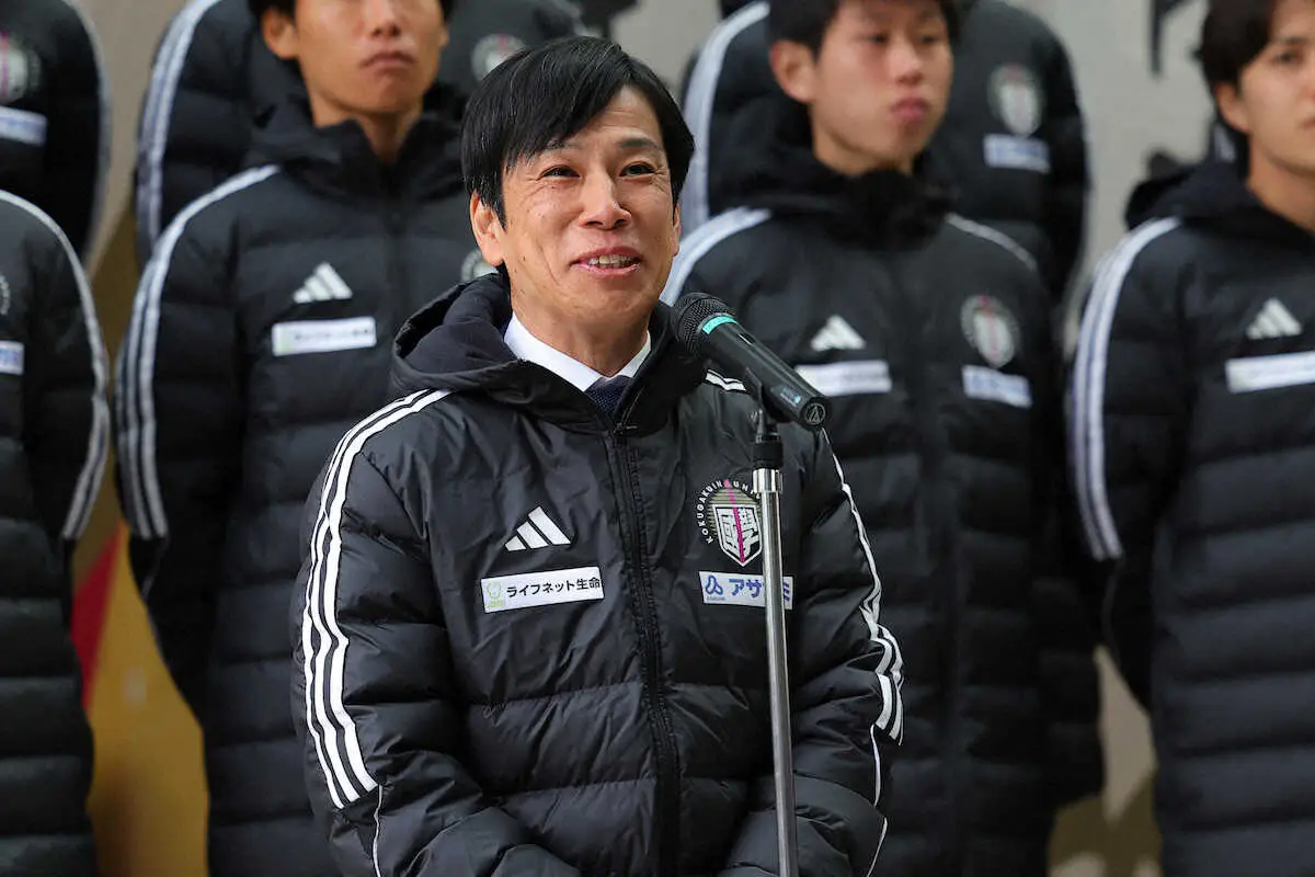 【画像・写真】壮行会であいさつする国学院大・前田監督（撮影・藤山　由理）