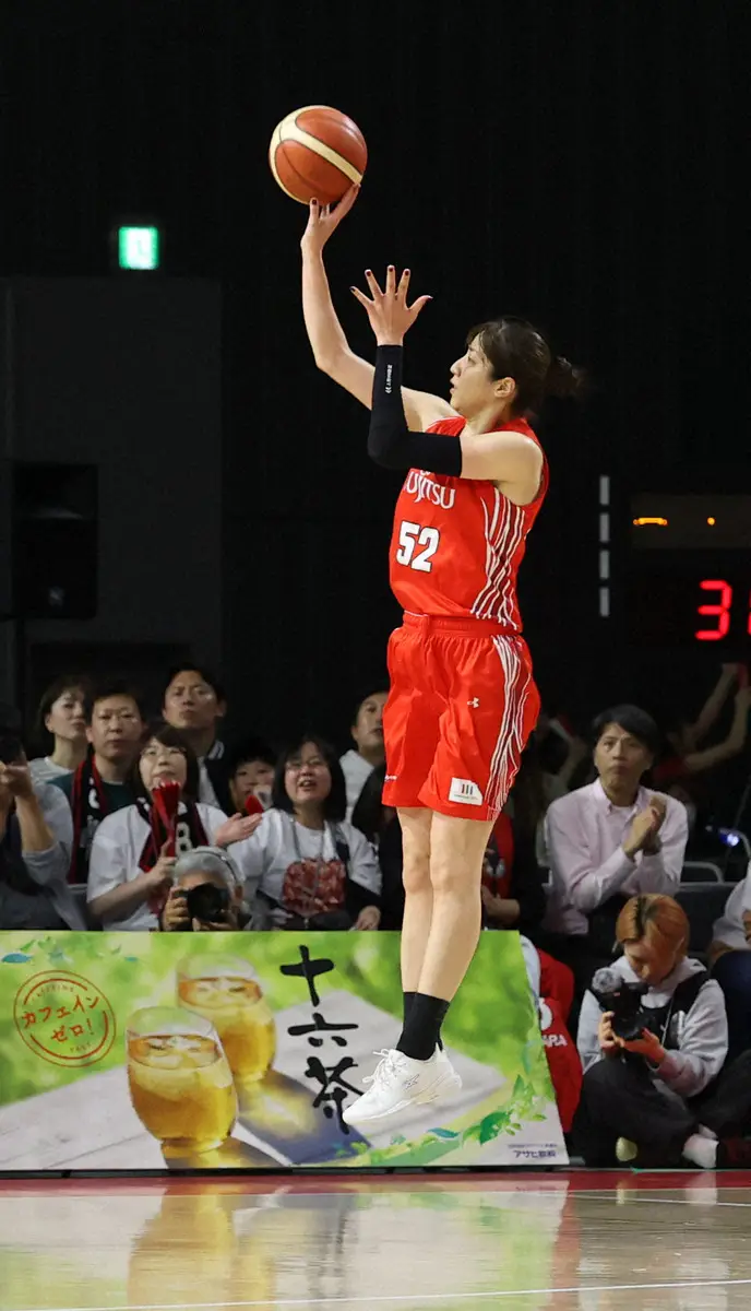 【画像・写真】富士通　鮮やか逆転劇で17年ぶりV　21得点MVPの宮沢「この優勝はチームの自信になる」