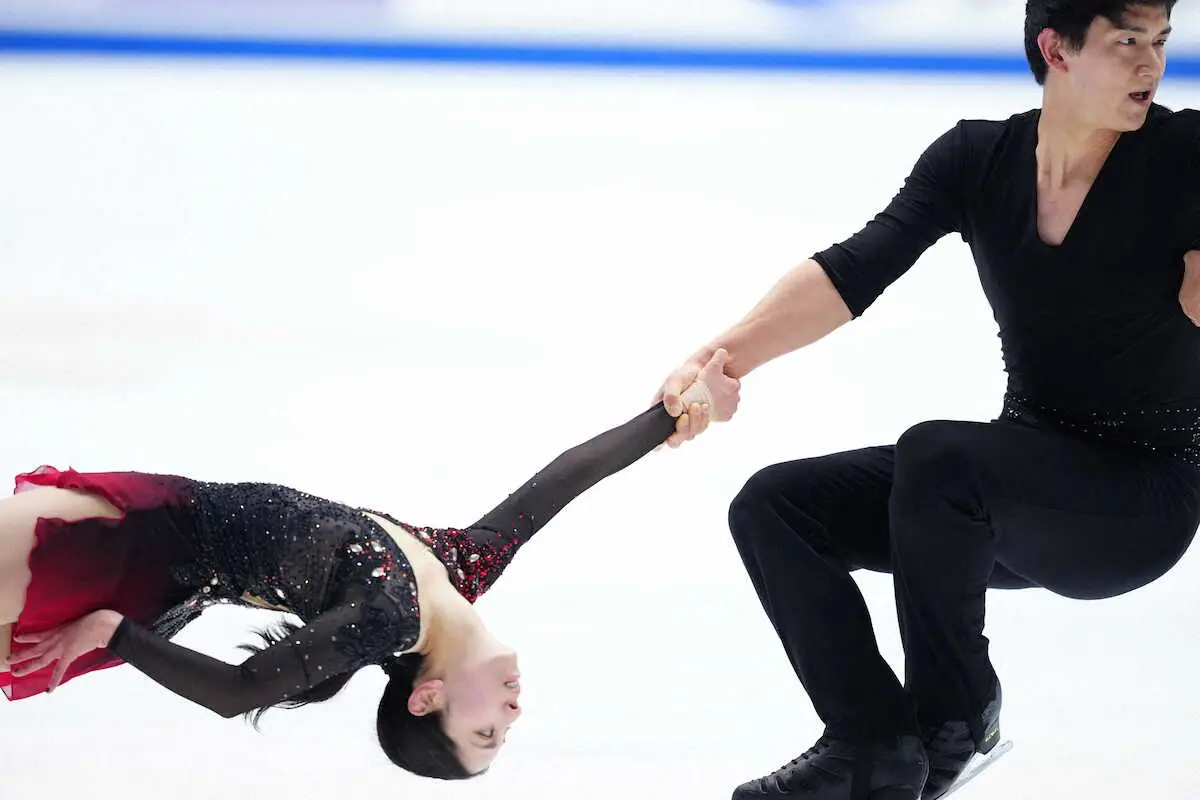 【画像・写真】“りくりゅう”ペア　公式練習で3連続ジャンプなどを確認　フリーで完全燃焼を