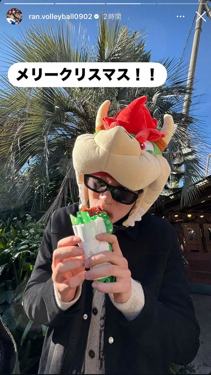 【画像・写真】高橋藍　USJを大満喫!　“超貴重”かぶりものショットにファンもん絶「モデルみたい」「ビジュ最高」