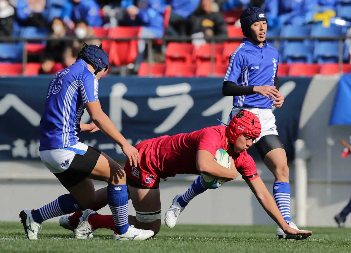 【画像・写真】第104回全国高等学校ラグビーフットボール大会　＜流経大柏・富山第一＞　前半、トライを決める流経大柏FL松島　（撮影・後藤　大輝）