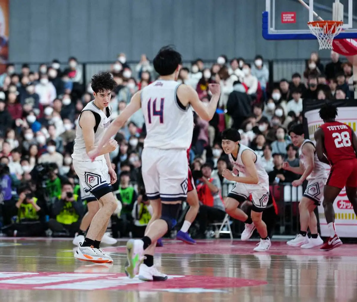 【画像・写真】福岡大大濠が3年ぶり優勝！渡辺伶音が16得点14リバウンドのダブルダブル