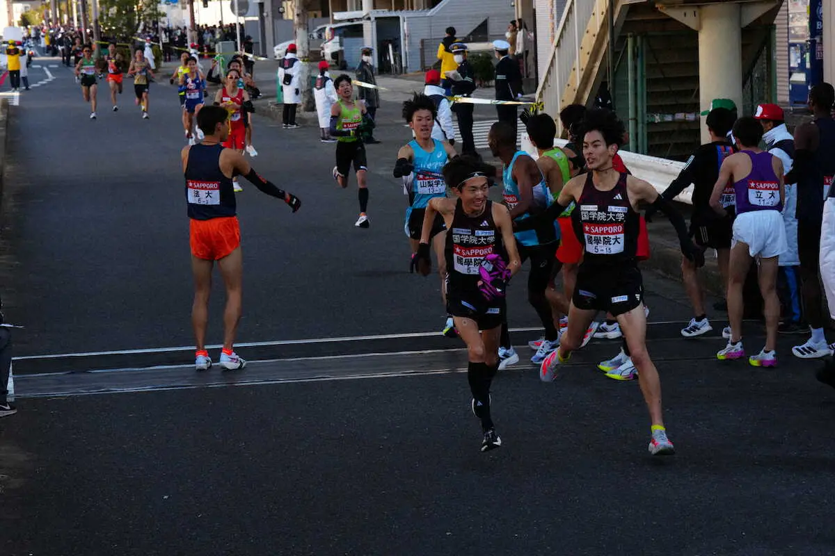【画像・写真】【箱根駅伝2区】3冠狙う国学院大はエース平林が不発　まさかの区間8位に「申し訳ない」