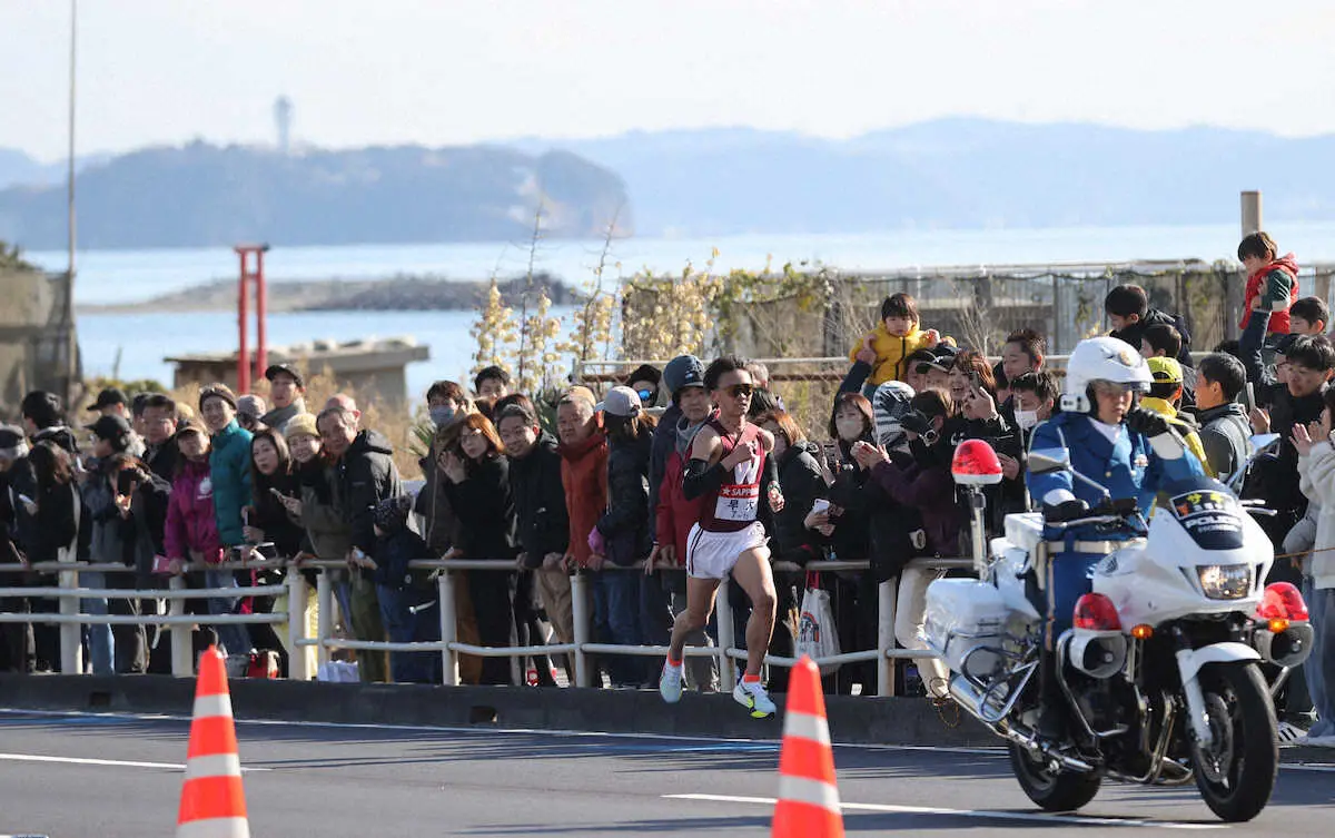 【画像・写真】【箱根駅伝】早大が往路3位！　“山の名探偵”工藤慎作が山上り5区で3人抜き　山問題を見事解決