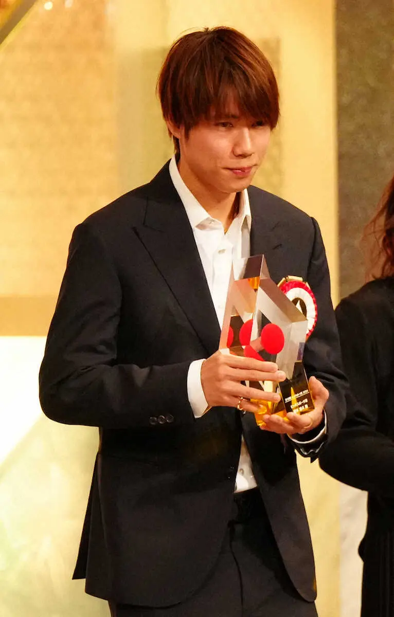 【画像・写真】【スケボー】堀米雄斗　25年最大の目標は「タンパ・プロで3連覇」ビッグスポーツ賞授賞式