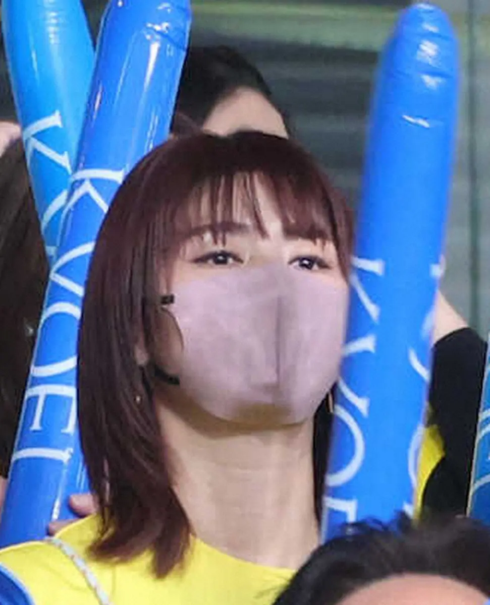 【画像・写真】スタンドで応援する秋本の母・愛さん