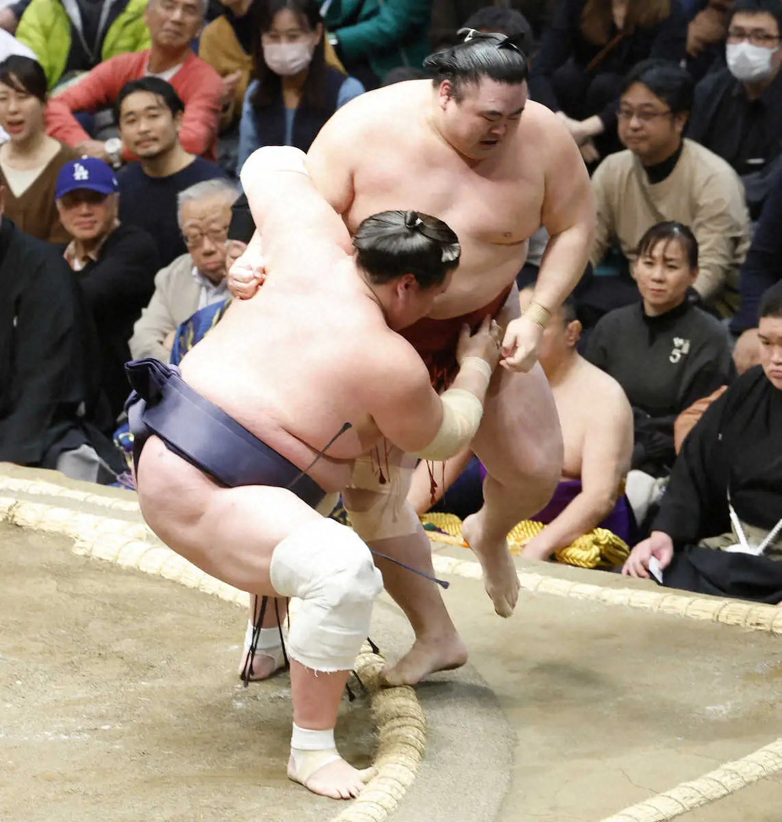 【画像・写真】照ノ富士　隆の勝に苦戦も復帰後初白星！　綱獲りの豊昇龍は翔猿に何もさせず連勝、琴桜は阿炎に敗れ1敗