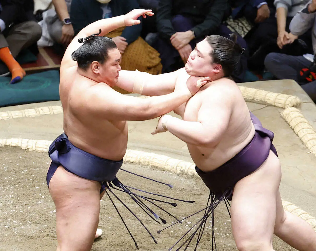 【画像・写真】綱獲りの豊昇龍　王鵬と“同期”対決で1敗死守　琴桜連敗5でストップ　大の里3敗死守　全勝は2力士