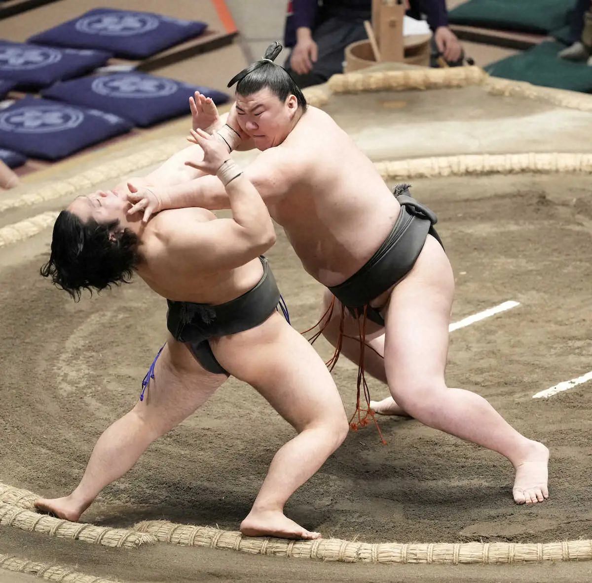 【画像・写真】大鵬の孫・夢道鵬　涙の幕下初V！「大事な場面で勝てたことがなかったので…」　兄・王鵬の激励に応えた