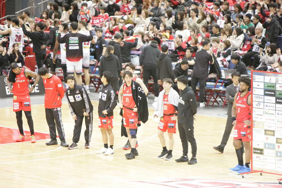 【画像・写真】大阪エヴェッサ　連勝街道の三遠止められず5割逆戻り　鈴木主将「4Qまでいいゲームをしたけれど…」