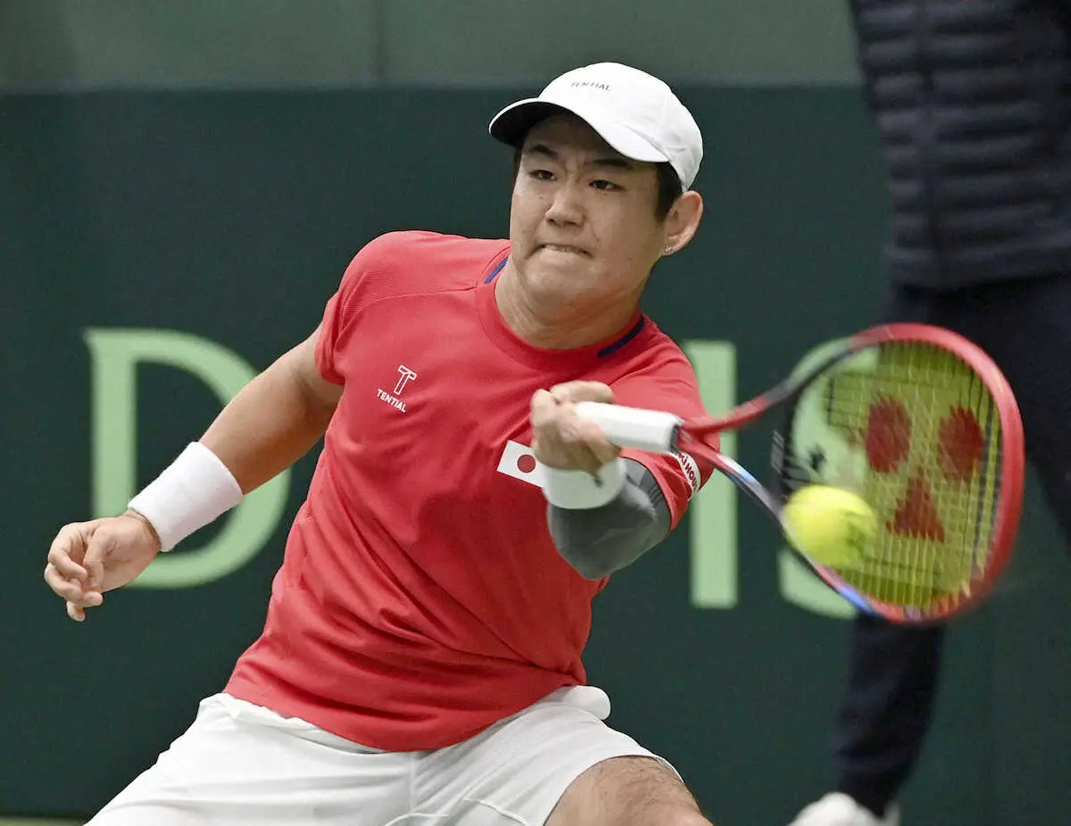 【画像・写真】【テニス】さすがエースだ！西岡良仁がストレート勝ちで日本が逆王手　デ杯・英国戦