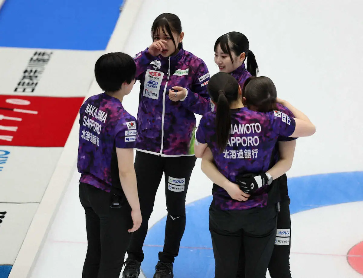 【画像・写真】両軍涙、涙、涙の激闘！カーリング女子決勝にネット感動「こっちも涙が止まらない」「凄い試合」「震えた」