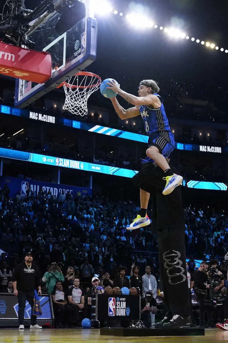 【画像・写真】【NBA】なんじゃこりゃ！　世界に衝撃与えたマクラングの4連続満点ダンク！「創造性と完成度が異次元」