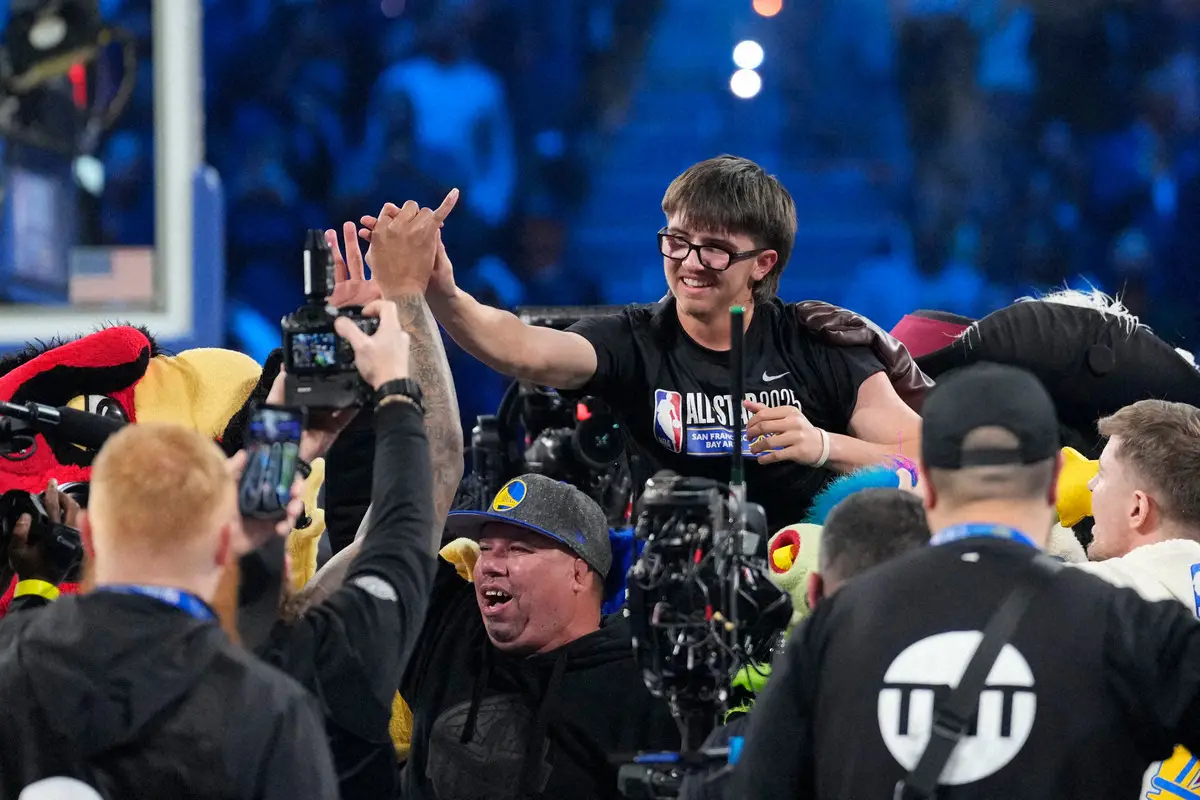 【画像・写真】【NBA】18歳大学生がスター選手に勝利し約1500万円獲得！会場熱狂　球宴で人気YouTube企画