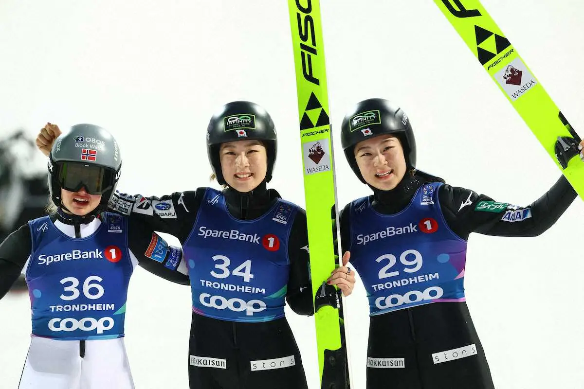 【画像・写真】優勝した葛西優奈（中央）と3位の葛西春香（右）（ロイター）