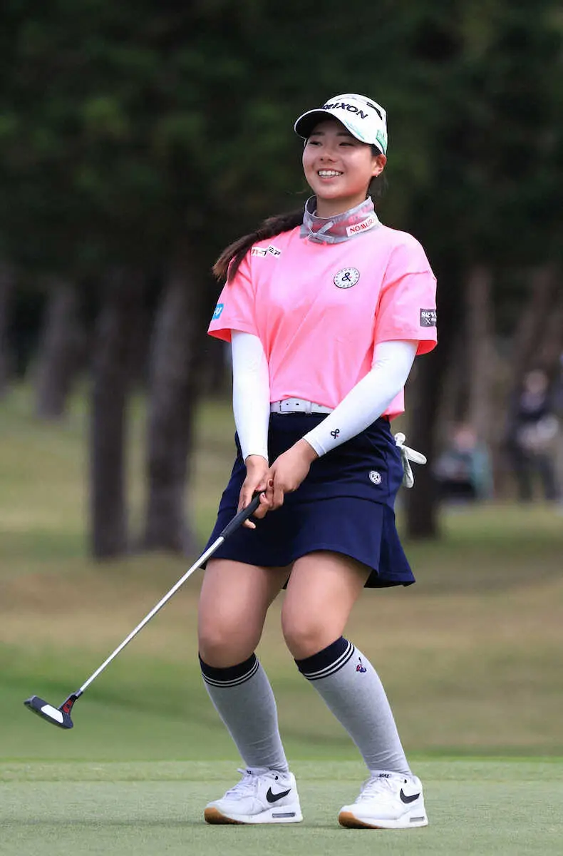 【画像・写真】＜ダイキンオーキッドレディース　最終日＞18番、イーグルパットを外し悔しがる菅　（撮影・西川祐介）