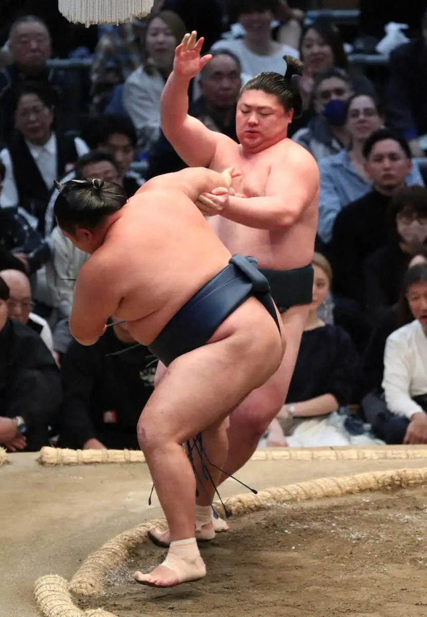 【画像・写真】単独首位・高安が痛恨黒星　V争いは大の里と3敗で並び千秋楽へ…4敗勢3力士にも可能性残った