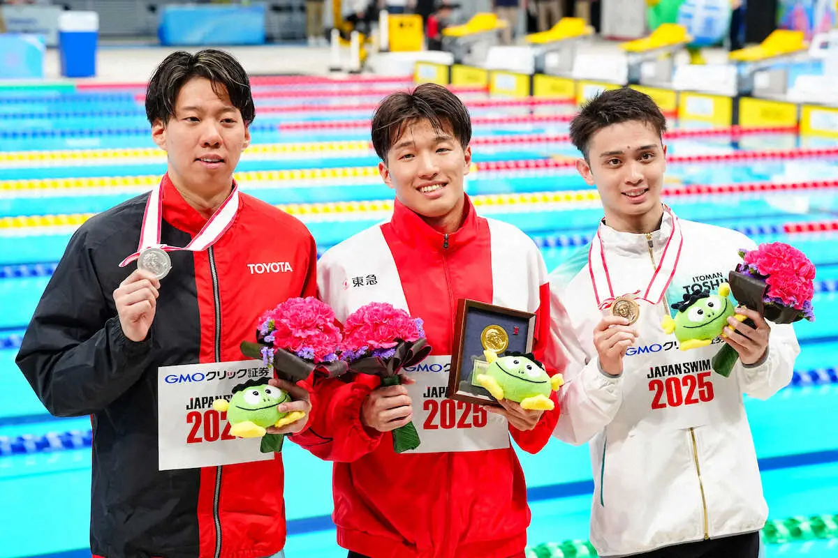 【画像・写真】＜第100回　日本選手権水泳競技大会第3日＞男子200メートル平泳ぎ決勝、笑顔を見せる（左から）渡辺一平、深沢大和、花車優（撮影・会津　智海）