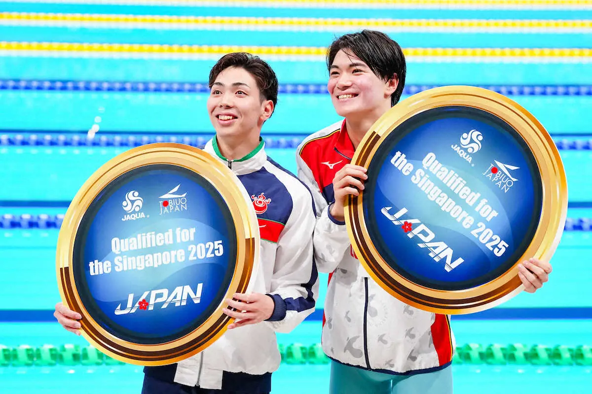 【画像・写真】＜第100回　日本選手権水泳競技大会最終日＞男子400メートル個人メドレー決勝、世界選手権の日本代表に内定し笑顔を見せる松下知之（右）と西川我咲（撮影・会津　智海）