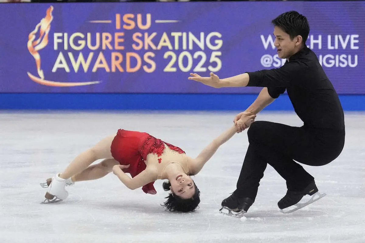 【画像・写真】“りくりゅう”219・79点で涙の2年ぶり世界選手権V　日本勢で五輪出場枠1枠確保