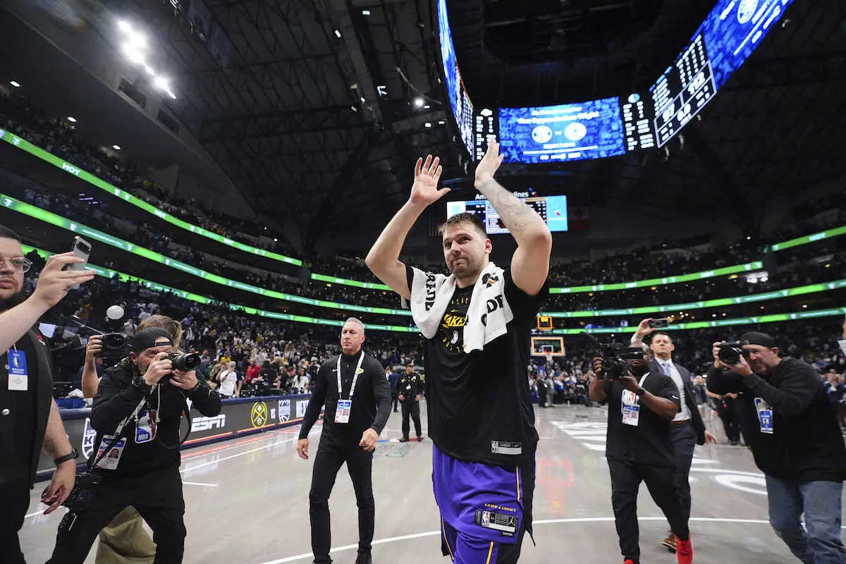 【画像・写真】ドンチッチ「映像を見てたら涙が溢れてきた」　古巣初凱旋で今季最多タイ45得点！レイカーズPO進出