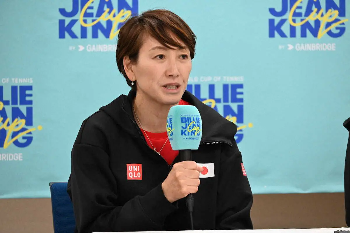 【画像・写真】【テニス】杉山愛監督「私も頼っている」大逆転勝利のエース内島萌夏を称賛　BJK杯