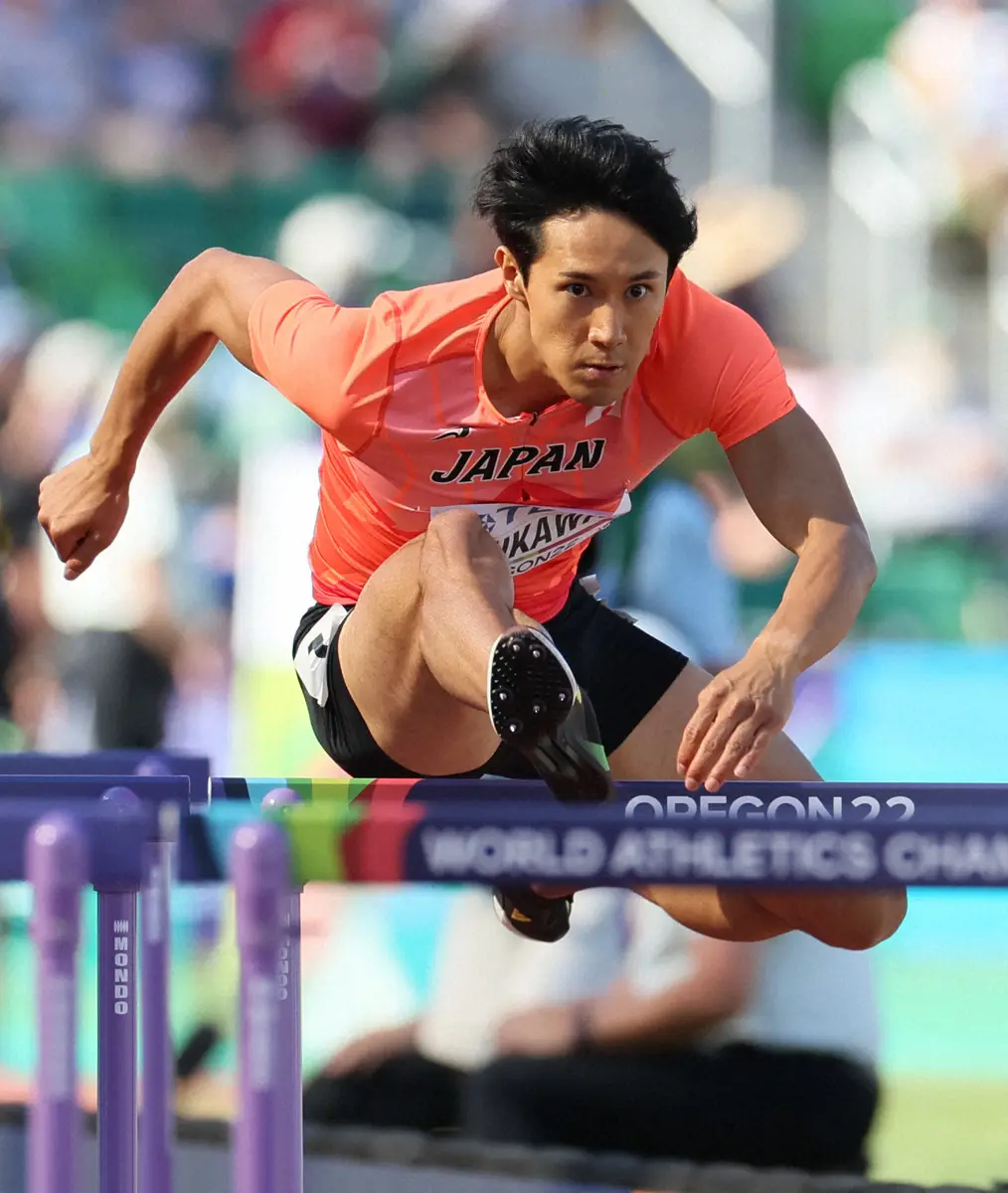 【画像・写真】男子110メートル障害準決勝で力走する石川周平
