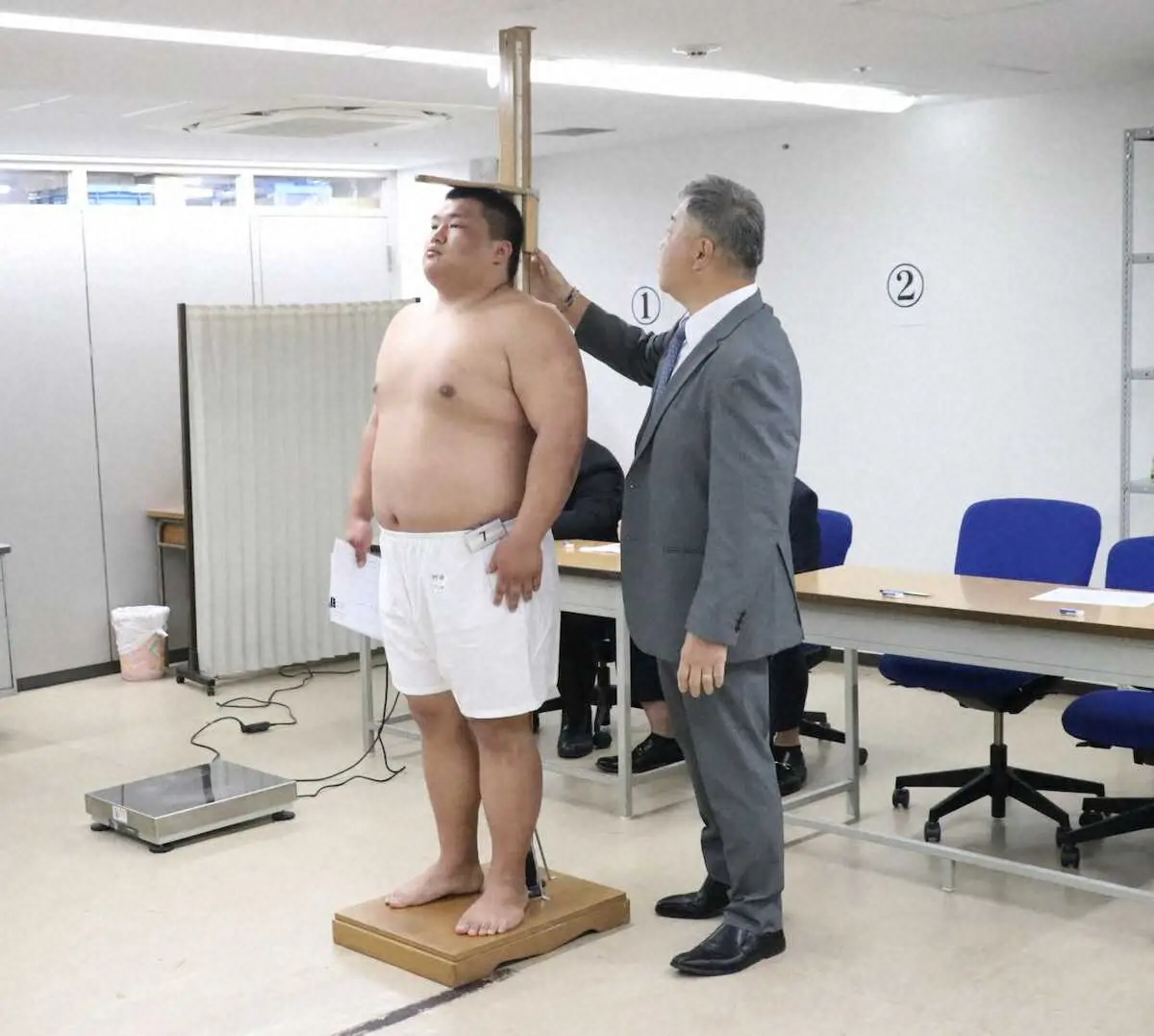 【画像・写真】大卒も学生相撲未経験の行徳「一緒に高み目指して…」　同学年の浦山、花岡と同じ幕下付け出し　新弟子検査