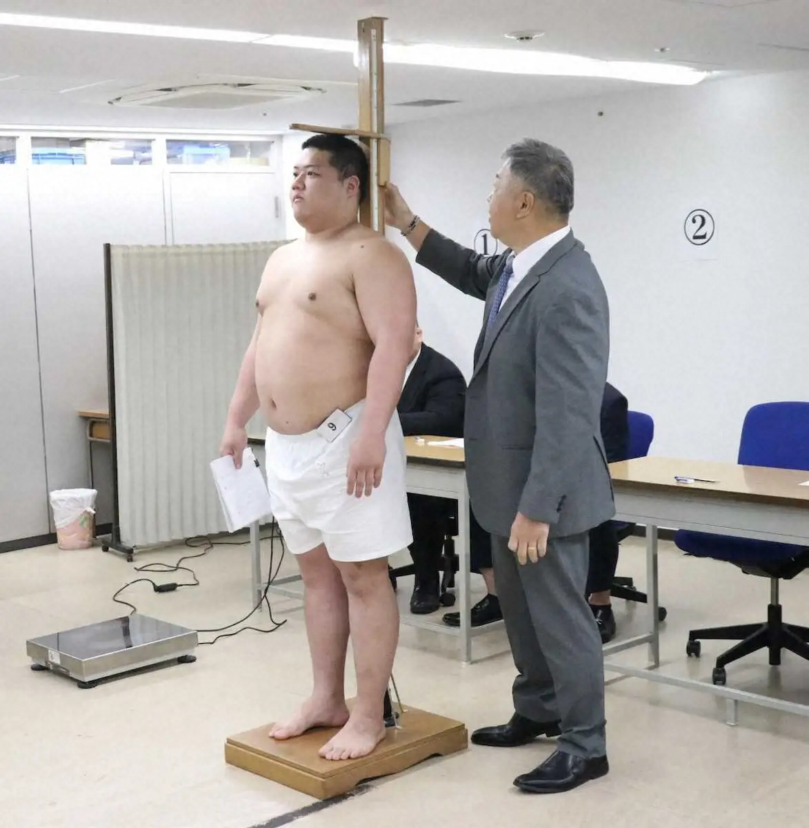 【画像・写真】日大出身の幕下付け出し花岡「大事にしていきたい」プロでも武器磨く　十両・草野と同郷　新弟子検査