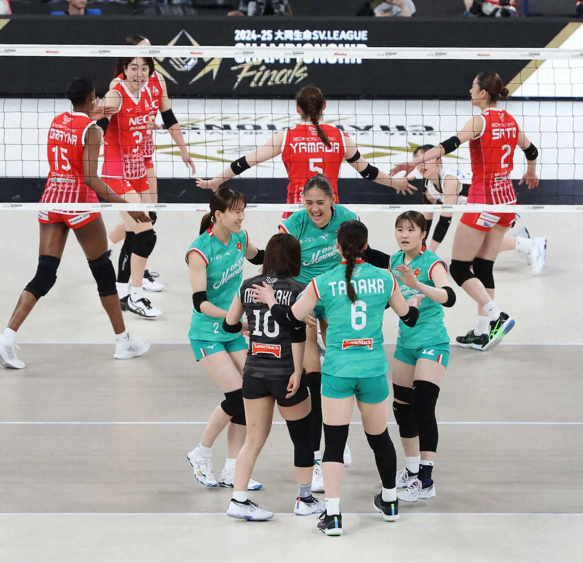 【画像・写真】【SVリーグ】大阪Mが第1セット先取!　初代女王懸けPO決勝第1戦、8連続得点のスタートダッシュ
