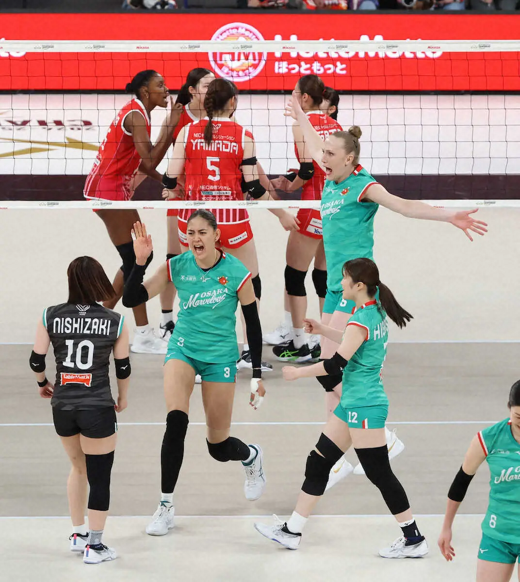 【画像・写真】【SVリーグ】大阪Mが初代女王に王手　プレーオフ決勝第1戦、攻守で高さ生かしてストレート勝ち