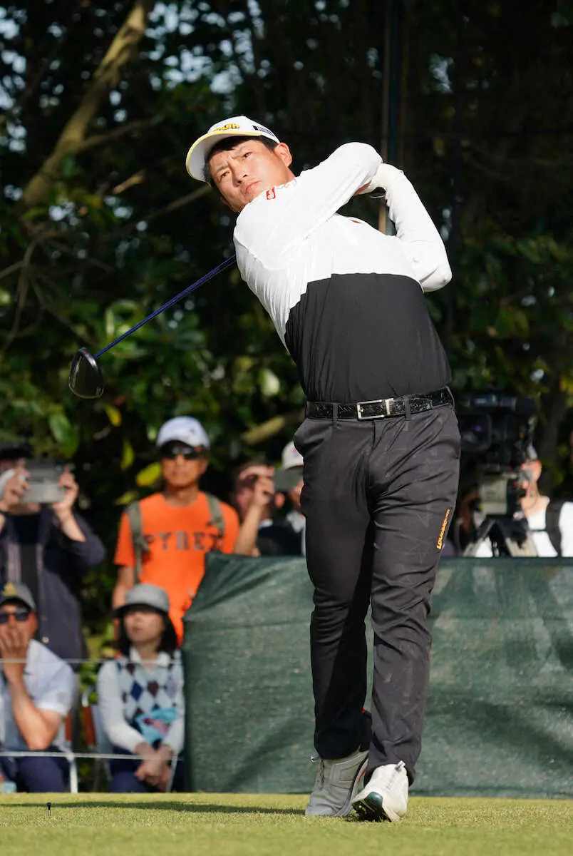 【画像・写真】【男子ゴルフ】小西、浅地、岡田が首位　前沢杯Vの小西は2週連続V狙う　中日クラウンズ第3日