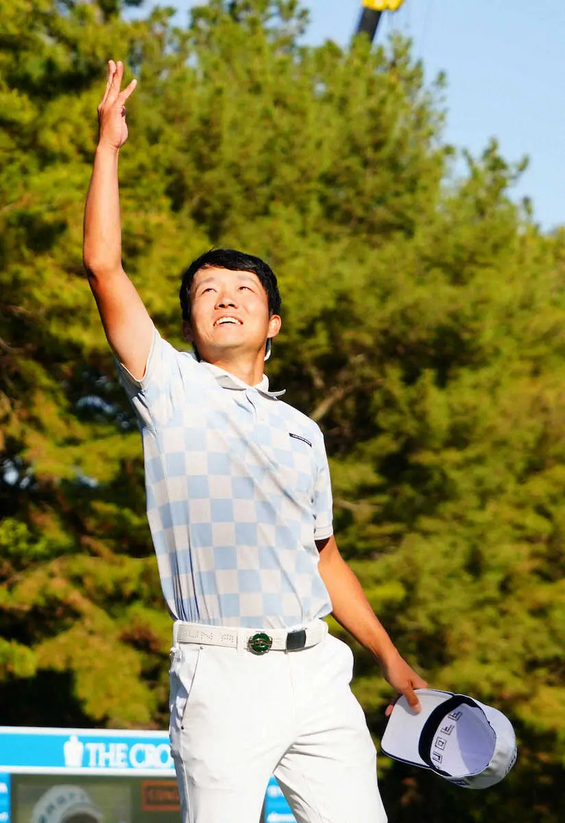 【画像・写真】【男子ゴルフ】浅地洋佑　4年ぶり涙の4勝目「勝手に涙が出てきた」ショット不調に苦しんだ3年乗り越え