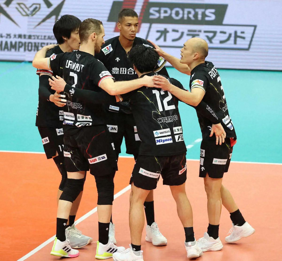 【画像・写真】【バレーボール】SVリーグ初代MVPは男子がニミル・アブデルアジズ、女子が林琴奈