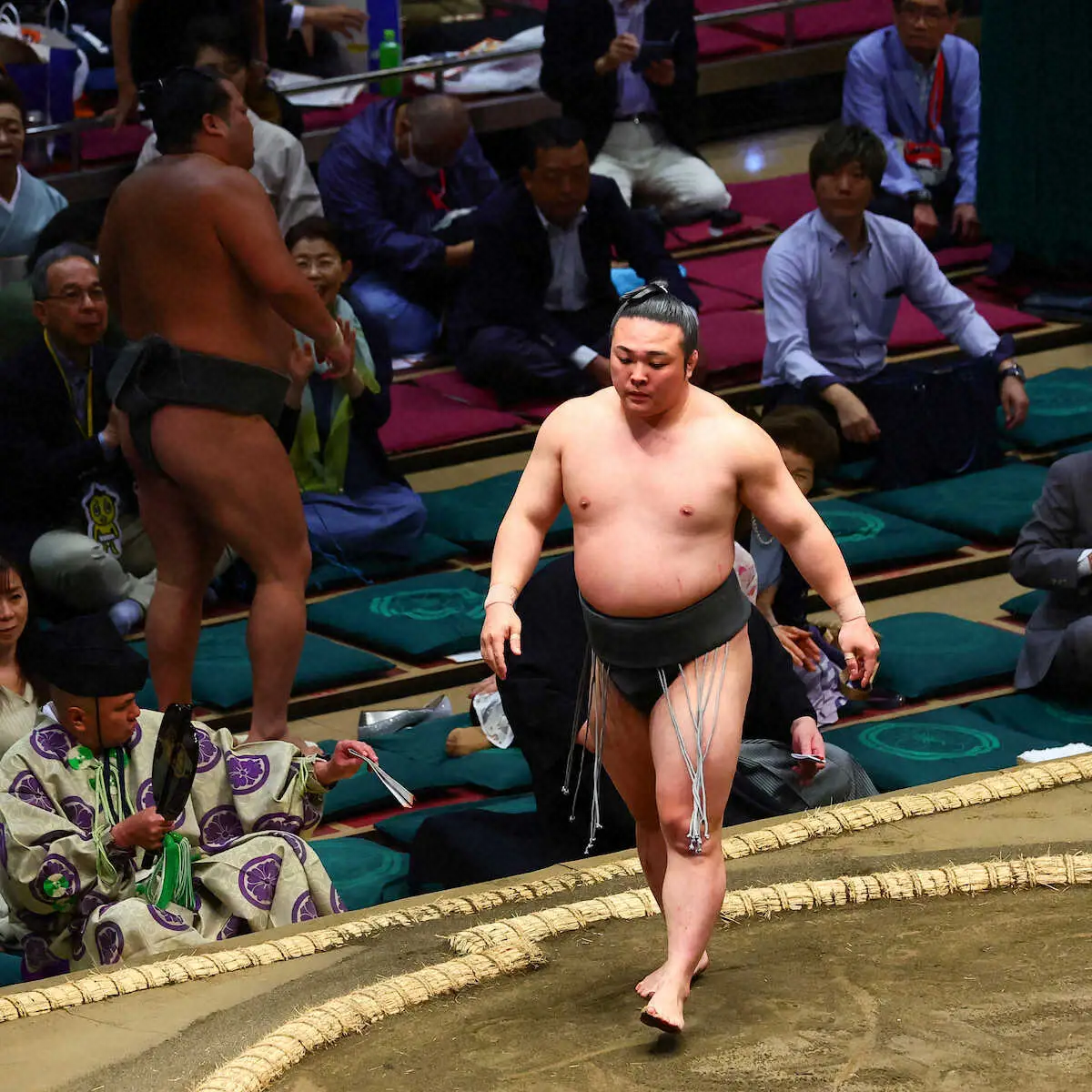 【画像・写真】幕下上位に番付を戻した炎鵬が速攻相撲で白星発進　「白星は一番いい薬になります」