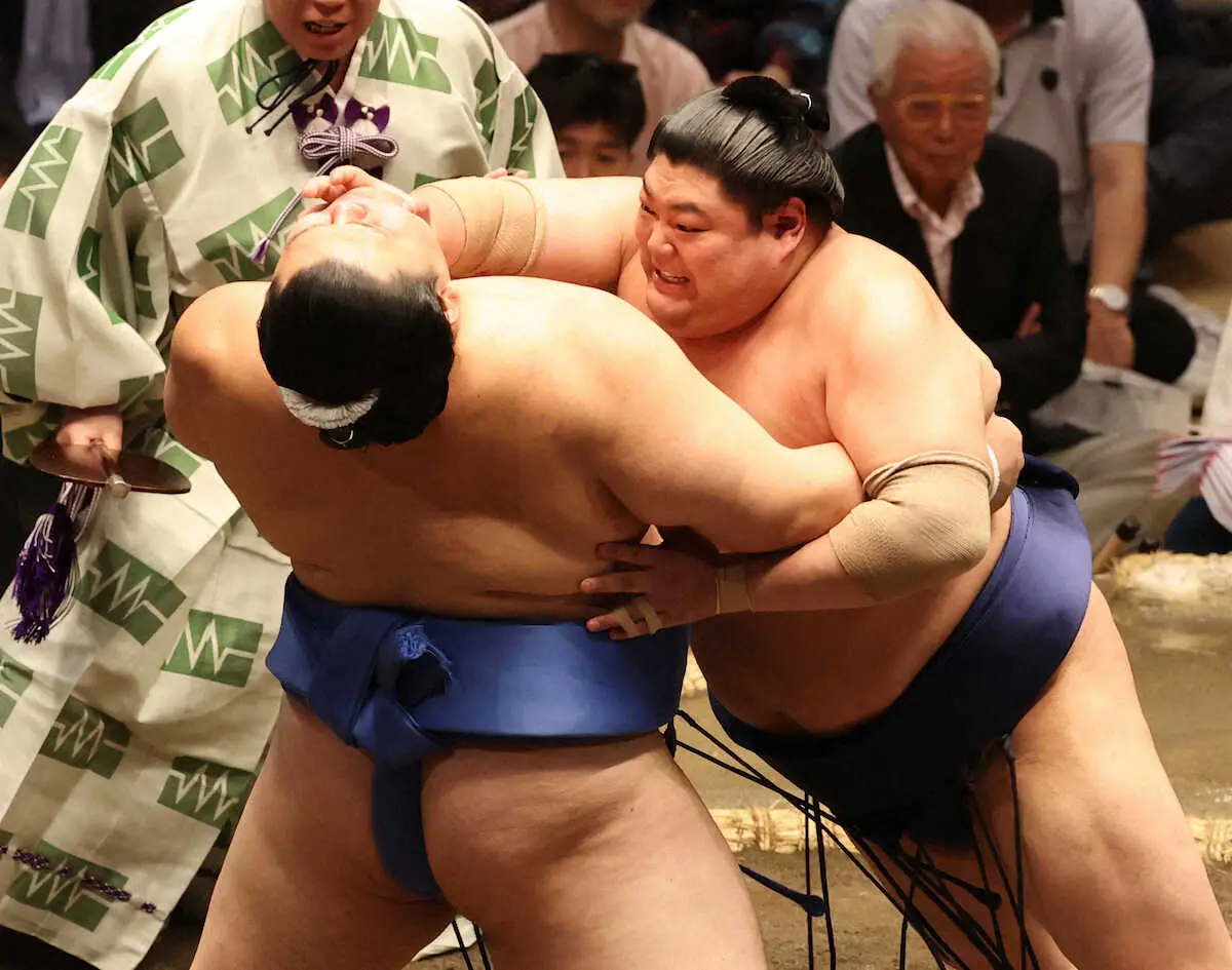 【画像・写真】豊昇龍　王鵬との“同期対決”に敗れ初黒星　綱獲り大の里は好調3連勝！　琴桜2敗目