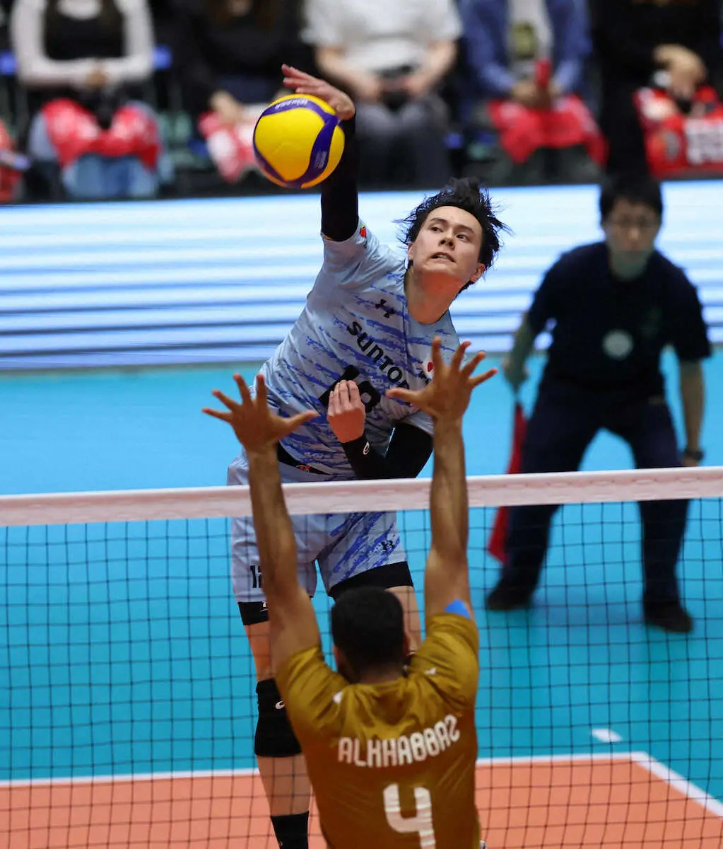 【画像・写真】【バレーボール】サントリー　SV初代王者が貫禄のストレート勝ち　高橋藍が「地元」京都で躍動