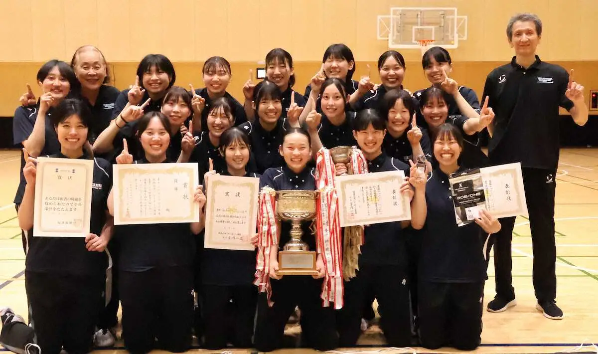 【画像・写真】【関西大学バレー最終戦】男子は大産大　女子は帝塚山大が優勝