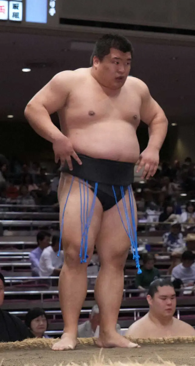 【画像・写真】幕下付け出しの行徳がプロ初黒星「これから動画見て反省します。悔しい」　18歳福崎に敗れ連勝5で止まる