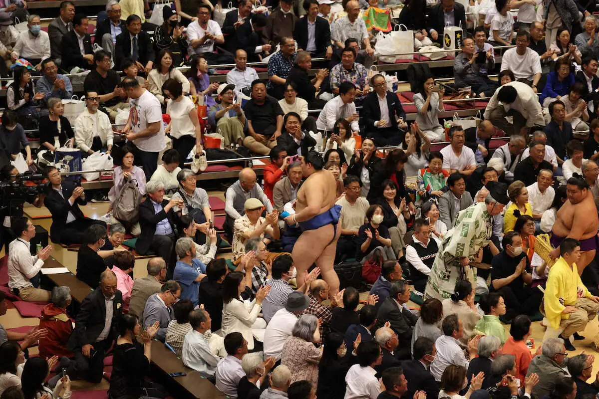 【画像・写真】大の里「こんなに早く決まるのはうれしい気持ち」13連勝で4度賜杯　横綱昇進確実Vも「残り2日間集中」